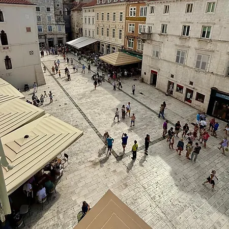 Piazza 3* Split